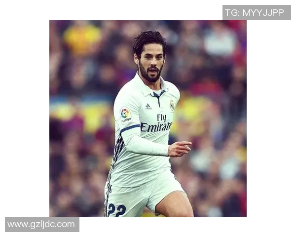 足球明星头上两道光环背后的故事与荣耀探秘